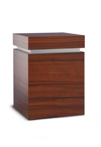 Wooden funeral urn (multilaminar)