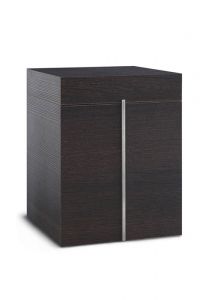 Wooden funeral urn (multilaminar)