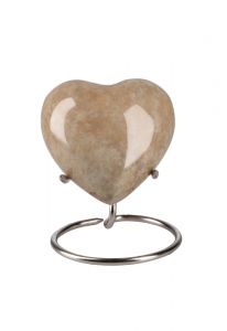 Mini urna cineraria cuore 'Elegance' effetto pietra naturale beige (supporto compreso)